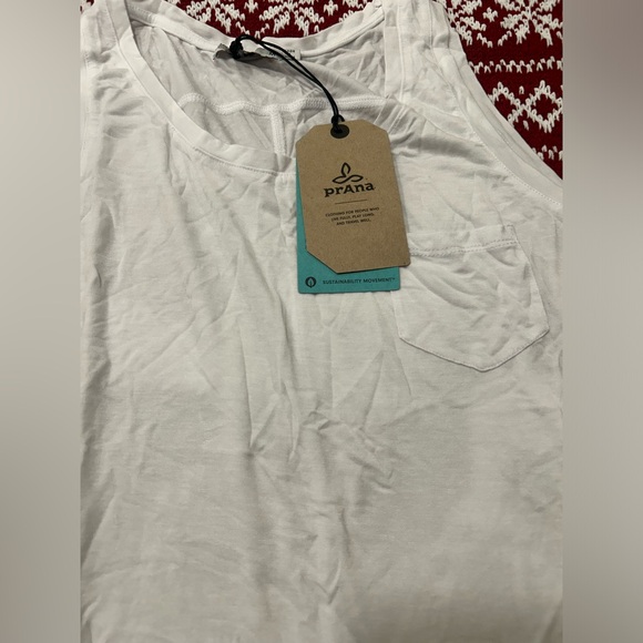 PRANA
WOMEN'S FOUNDATION SCOOP NECK TANK - Picture 6 of 6